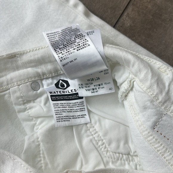 Levi’s 501 white jeans NWOT - Picture 2 of 3